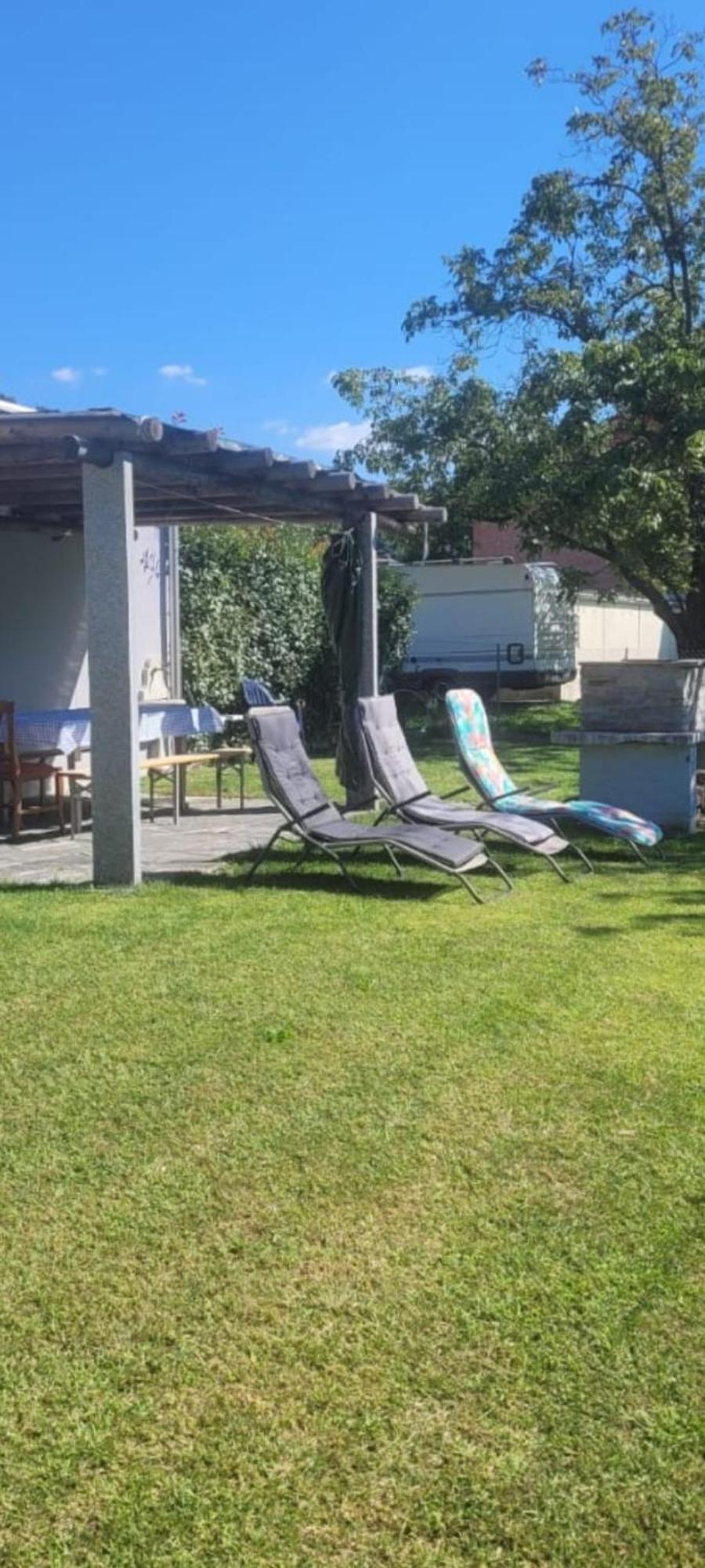 Small Apartments In Lamone Bagian luar foto