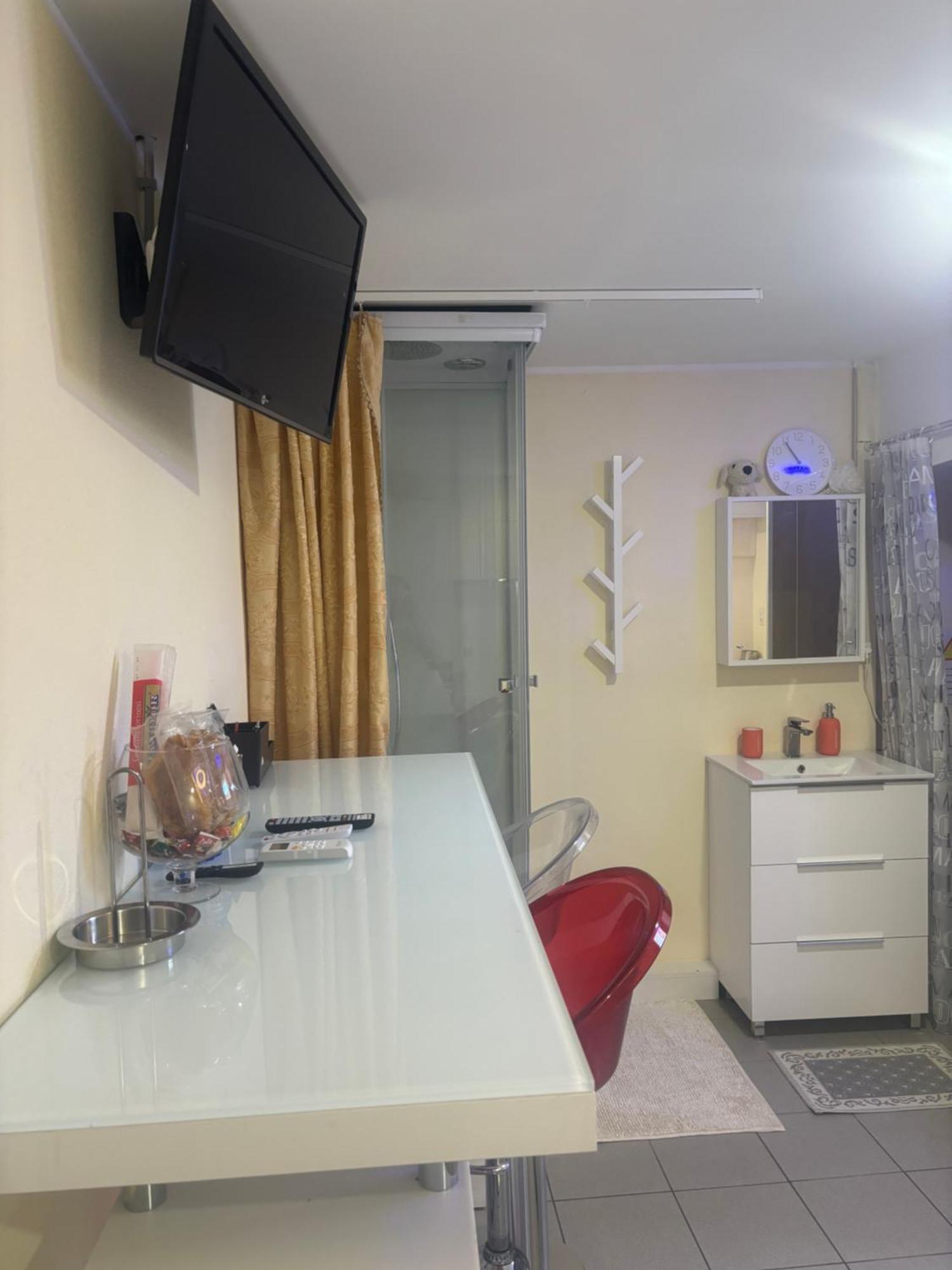 Small Apartments In Lamone Bagian luar foto